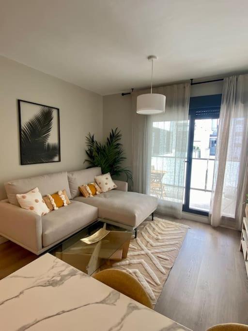 Nuevo Moderno Apartamento De Lujo Seville Exterior photo